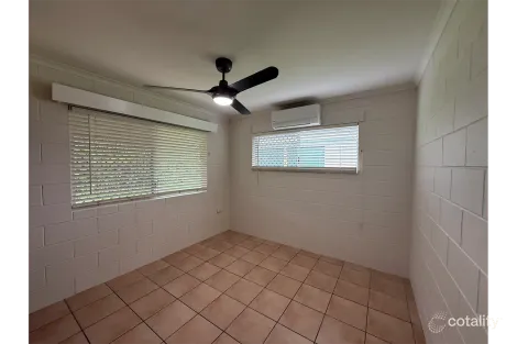 Property photo of 8 Kimba Close White Rock QLD 4868