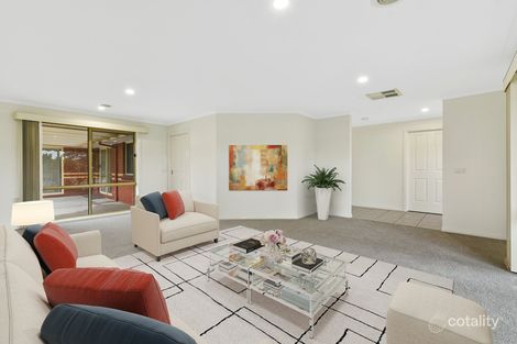Property photo of 2 Prestwick Green Cranbourne VIC 3977