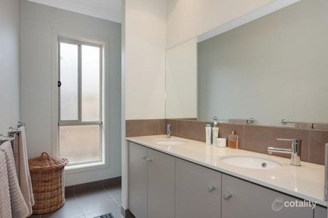 Property photo of 3 Tarago Court Whittlesea VIC 3757