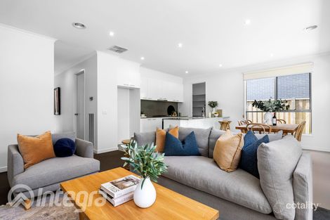 Property photo of 8 Sparkling Close Alfredton VIC 3350