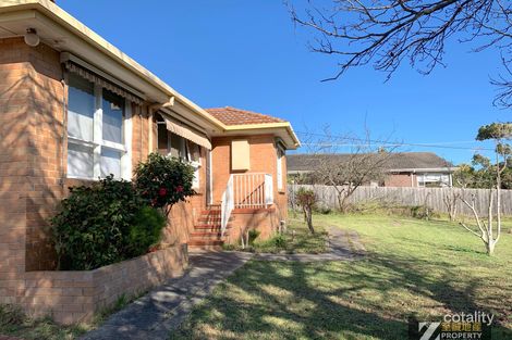 Property photo of 5 Yvonne Avenue Croydon South VIC 3136