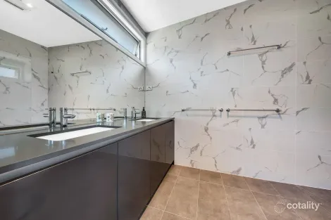 Property photo of 4 Mulligan Court Bright VIC 3741