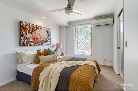 Property photo of 4/32 Wooloowin Avenue Wooloowin QLD 4030