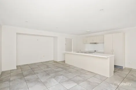 Property photo of 19 Oscar Close Ormeau QLD 4208