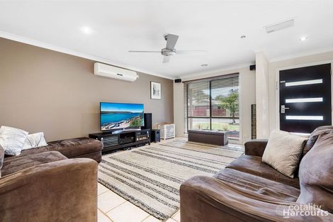Property photo of 20 Oberon Drive Carrum Downs VIC 3201