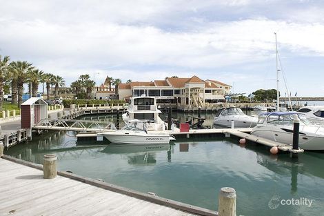 Property photo of 5 Birkenhead Ridge Mindarie WA 6030