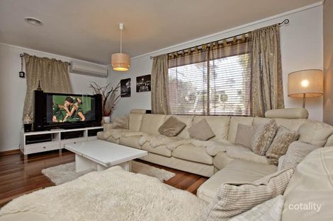 Property photo of 8 Morey Place Wanniassa ACT 2903