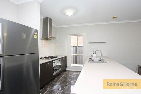 Property photo of 10 Lewisham Place Craigieburn VIC 3064