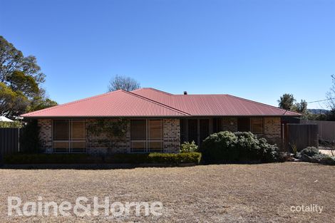14 Cramsie Cres, Glen Innes, NSW 2370