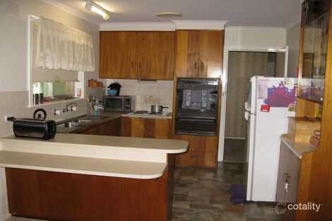 Property photo of 16 Huthwaite Street Mount Austin NSW 2650