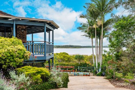 Property photo of 2 Caswell Crescent Tanilba Bay NSW 2319