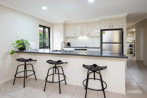 Property photo of 8 Manning Circuit Pacific Pines QLD 4211