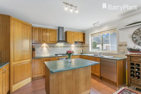 Property photo of 5 Eastern Park Square Narre Warren South VIC 3805