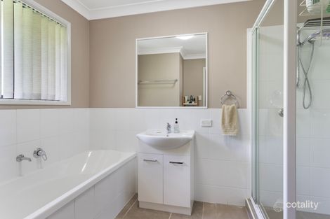 Property photo of 3 Sugars Place Bundamba QLD 4304