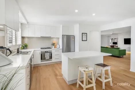 11 Baltimore Ct, Carrara, QLD 4211