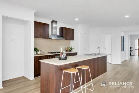 Property photo of 16 Dunlin Crescent Williams Landing VIC 3027
