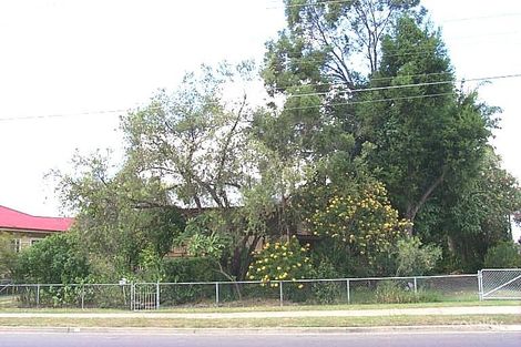 Property photo of 18 Hunter Street Brassall QLD 4305