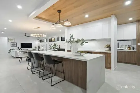 Property photo of 28 Champions Crescent Brookwater QLD 4300