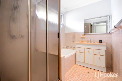 Property photo of 32 Labrador Street Rooty Hill NSW 2766