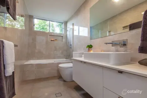 Property photo of 70A Dover Street Hawthorne QLD 4171