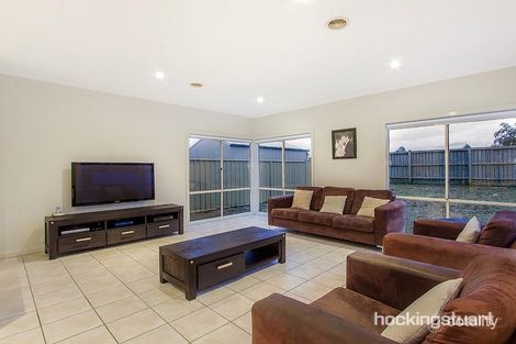 Property photo of 16 Kings Domain Caroline Springs VIC 3023