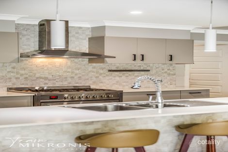 Property photo of 9 Daly Place Redland Bay QLD 4165