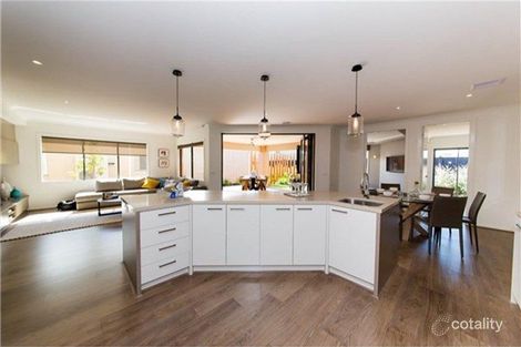 Property photo of 7 Serene Way Clyde North VIC 3978