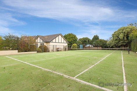 Property photo of 10 Cameron Way Mount Eliza VIC 3930