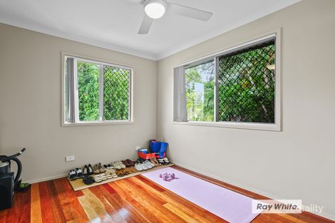 Property photo of 16 Dorricott Crescent Goodna QLD 4300