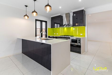 Property photo of 45 Omeara Crescent Cranbourne East VIC 3977