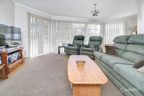 Property photo of 5 Ti-Tree Grove Seaford VIC 3198