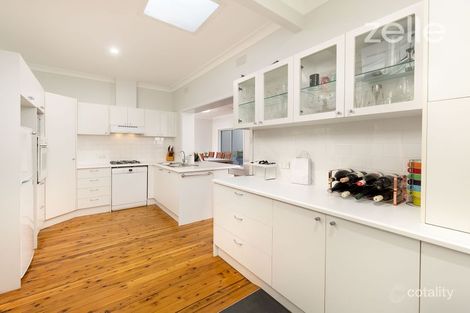 597 Read Pl, Albury, NSW 2640