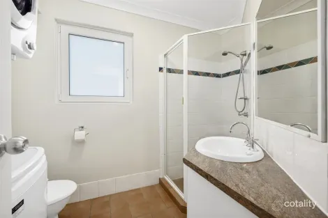 Property photo of 13/7-9 Robert Street Labrador QLD 4215