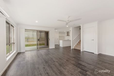 Property photo of 17 Irvine Place Hillcrest QLD 4118