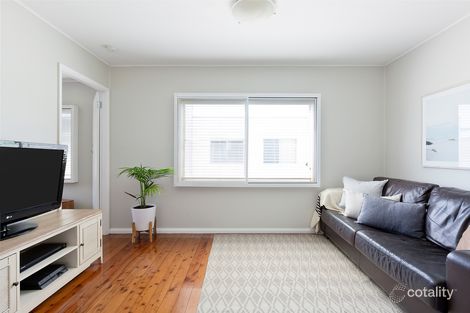 Property photo of 15 Highview Avenue Manly Vale NSW 2093