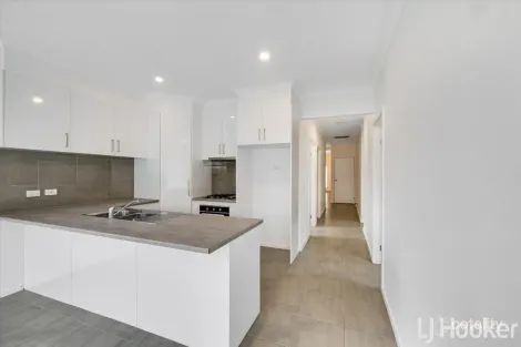 Property photo of 14 Allambee Drive Harkness VIC 3337