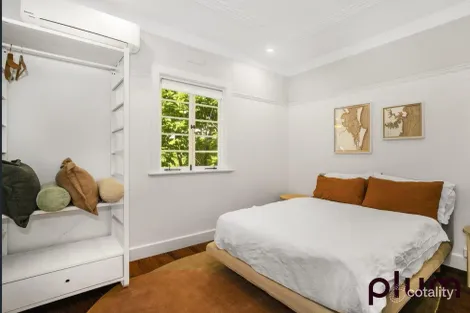 Property photo of 33 Bellevue Parade Taringa QLD 4068