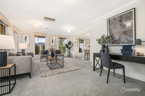 Property photo of 9 Albert Place Dingley Village VIC 3172