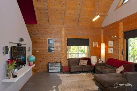 Property photo of 72 Sixth Avenue Katoomba NSW 2780