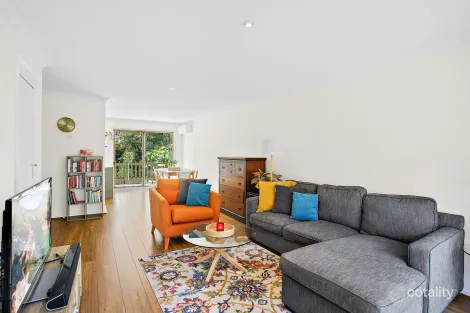 Property photo of 3/6A Milne Crescent Coniston NSW 2500