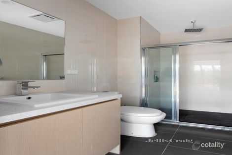 Property photo of 2/212 Spring Street Reservoir VIC 3073