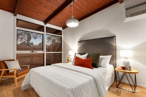 Property photo of 2 Withers Way Eltham VIC 3095