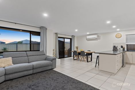 Property photo of 18 Yarr Crescent Seaford Meadows SA 5169
