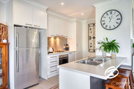 Property photo of 2/23 Atlantic Drive Pakenham VIC 3810