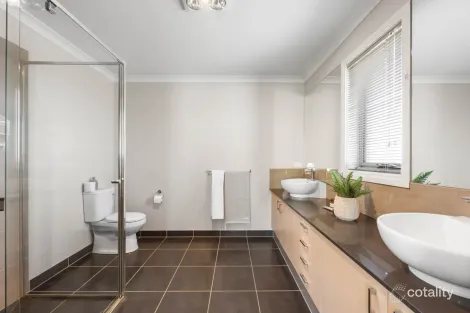 Property photo of 36 Beckview Crescent Sunbury VIC 3429