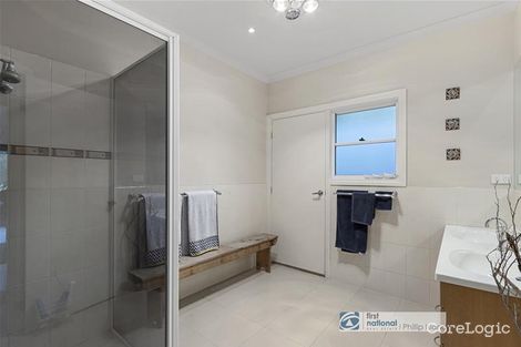 Property photo of 15 Honeysuckle Grove Silverleaves VIC 3922