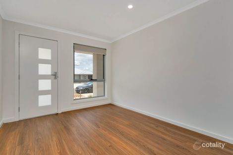 Property photo of 27 Woodhall Way Munno Para Downs SA 5115