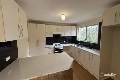 Property photo of 17 Threlkeld Drive Bolton Point NSW 2283