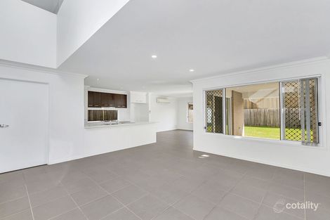 Property photo of 10 Pine Place Upper Kedron QLD 4055