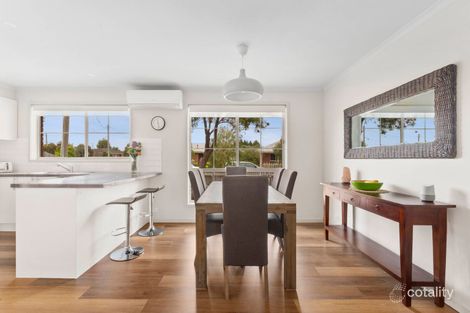 Property photo of 1/12 Freesia Court Whittington VIC 3219